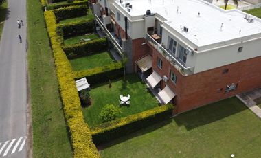 Departamento - 4 Ambientes con 2 cochera - Altos de Maschwitz - Edificio 5 