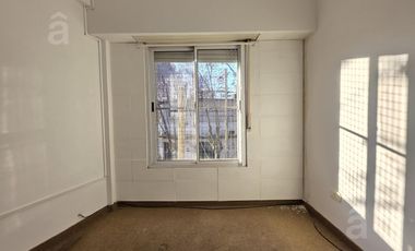 Departamento en Alquiler en Villa Ballester - Tres Ambientes con Cochera - Muy luminoso