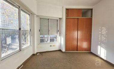 Departamento en Alquiler en Villa Ballester - Tres Ambientes con Cochera - Muy luminoso
