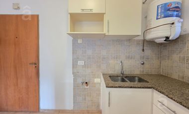 Departamento en Alquiler en Villa Ballester - Tres Ambientes con Cochera - Muy luminoso