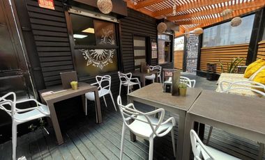 EN AVENIDA PRINCIPAL