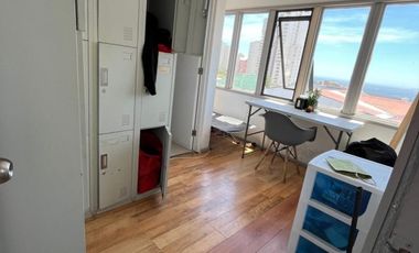 EN AVENIDA PRINCIPAL