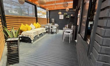 EN AVENIDA PRINCIPAL