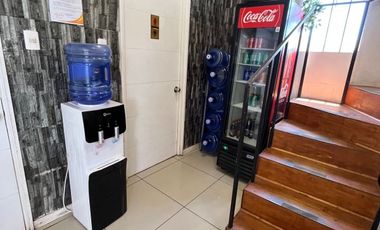 EN AVENIDA PRINCIPAL