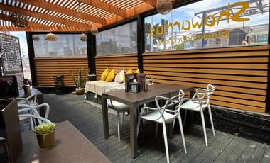 EN AVENIDA PRINCIPAL