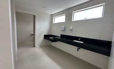 CONSULTORIO EN ARRIENDO EN AV 30 AGOSTO/PEREIRA