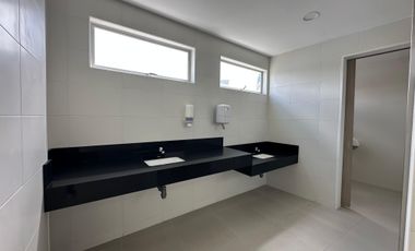 CONSULTORIO EN ARRIENDO EN AV 30 AGOSTO/PEREIRA