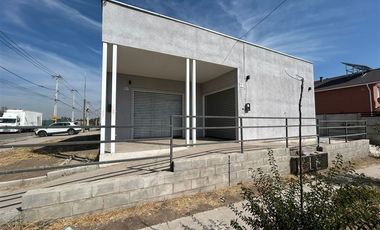 Local Comercial en Arriendo en El peumo con avenida Colina