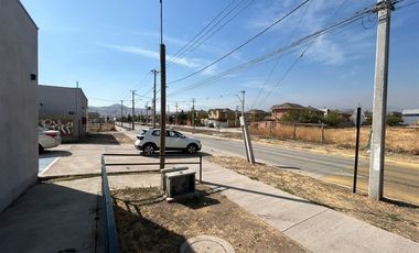 Local Comercial en Arriendo en El peumo con avenida Colina