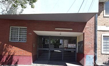 VENTA DE COCHERA DESCUBIERTA - LA RIOJA 1100