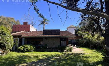 Casa en venta las Lomas de San Isidro