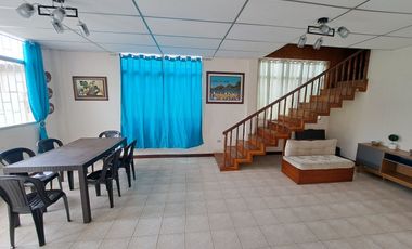 Venta Casa en 'Salinas-Chipepe'. Av.Sixto Durán Ballén 1. AleR