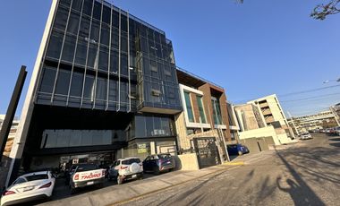 Consultorio Oficina Despacho centrico Bernardo Quintana y Av Constituyentes