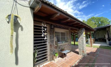 Casa Familiar en venta sobre lote 580 m2  El Pato Berazategui recibe permuta