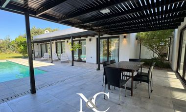 Casa en venta en Costa Esmeralda Barrio Residencial