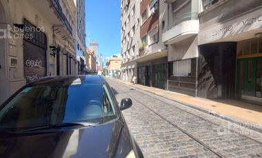 Departamento con balcón en alquiler temporario.