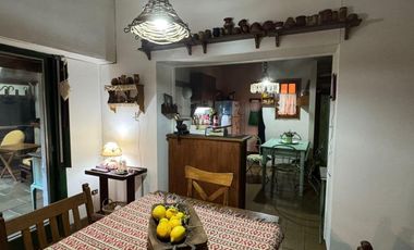 Casa en venta - 4 Dormitorios 2 Baños - 180mts2 - Chivilcoy