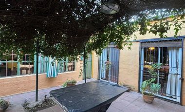 Casa en venta - 4 Dormitorios 2 Baños - 180mts2 - Chivilcoy