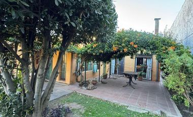 Casa en venta - 4 Dormitorios 2 Baños - 180mts2 - Chivilcoy