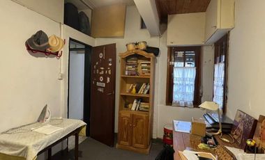Casa en venta - 4 Dormitorios 2 Baños - 180mts2 - Chivilcoy
