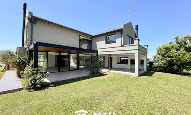 Casa en Venta, Estancia La Rinconada, Ibarlucea.