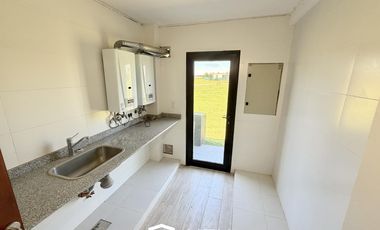 Casa en Venta, Estancia La Rinconada, Ibarlucea.