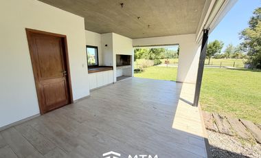 Casa en Venta, Estancia La Rinconada, Ibarlucea.