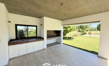 Casa en Venta, Estancia La Rinconada, Ibarlucea.