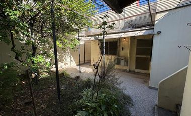 VENTA casa 3 ambientes CASEROS, Pdo. Tres de Febrero escucha propuestas!!
