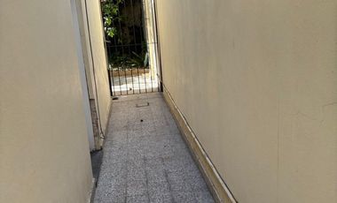 VENTA casa 3 ambientes CASEROS, Pdo. Tres de Febrero escucha propuestas!!