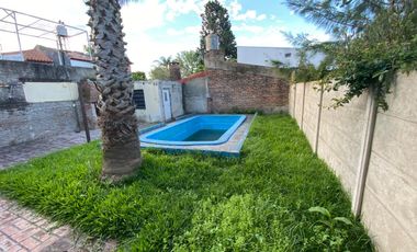 Casa de cuatro dormitorios en Granadero Baigorria Chile al 600 Alquiler