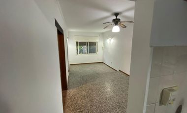 Casa de cuatro dormitorios en Granadero Baigorria Chile al 600 Alquiler