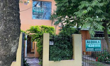 Casa de cuatro dormitorios en Granadero Baigorria Chile al 600 Alquiler