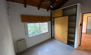 Casa de cuatro dormitorios en Granadero Baigorria Chile al 600 Alquiler