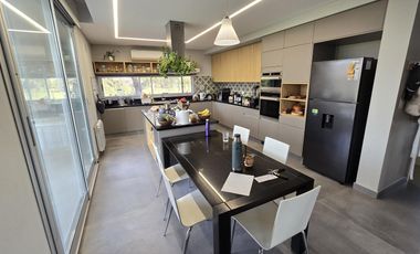 Venta / Permuta. Barrio Cerrado Palos Verdes Country Club.