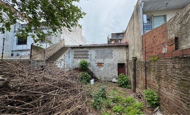 LOTE CON LOCALES EN VENTA SAN JUSTO.