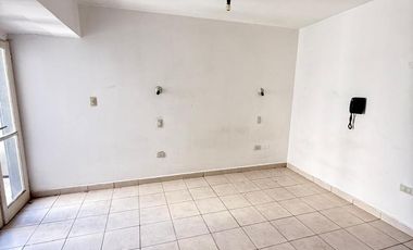 ALQUILER! Monoambiente con balcón en Barrio Sur, Entre Ríos al 700