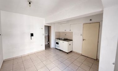 ALQUILER! Monoambiente con balcón en Barrio Sur, Entre Ríos al 700