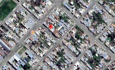 Casa en venta - 2 Dormitorios 1 Baño - 240mts2 - Chivilcoy
