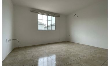 ALQUILER CASA LAGUNA ETAPA BRISANA (VICSZO)