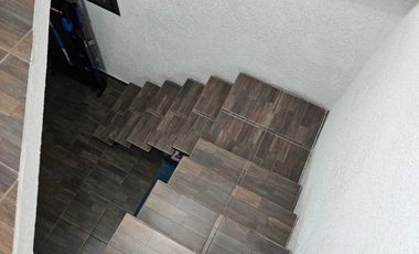 VENDO CASA GEMELA  AMPLIADA EN CUMBRES DEL VALLE, TLALNEPANTLA DE BAZ. EDO. MEX.