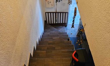 VENDO CASA GEMELA  AMPLIADA EN CUMBRES DEL VALLE, TLALNEPANTLA DE BAZ. EDO. MEX.