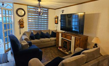 VENDO CASA GEMELA  AMPLIADA EN CUMBRES DEL VALLE, TLALNEPANTLA DE BAZ. EDO. MEX.