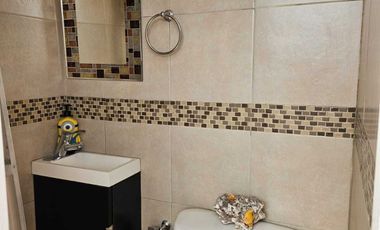 VENDO CASA GEMELA  AMPLIADA EN CUMBRES DEL VALLE, TLALNEPANTLA DE BAZ. EDO. MEX.