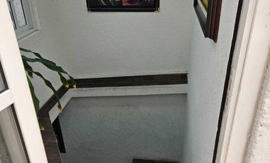 VENDO CASA GEMELA  AMPLIADA EN CUMBRES DEL VALLE, TLALNEPANTLA DE BAZ. EDO. MEX.