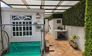 VENDO CASA GEMELA  AMPLIADA EN CUMBRES DEL VALLE, TLALNEPANTLA DE BAZ. EDO. MEX.