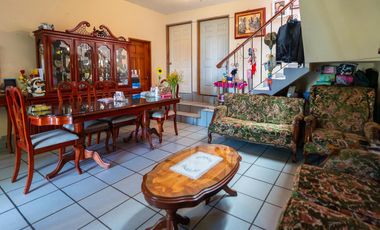 Venta de casa en Cda. San Juan Xochimilco con 3 recámaras