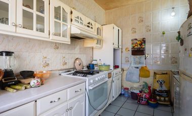 Venta de casa en Cda. San Juan Xochimilco con local comercial