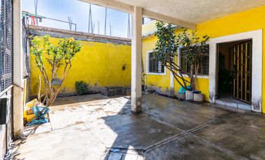Venta de casa en Cda. San Juan Xochimilco con 3 recámaras