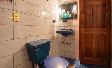 Venta de casa en Cda. San Juan Xochimilco con local comercial